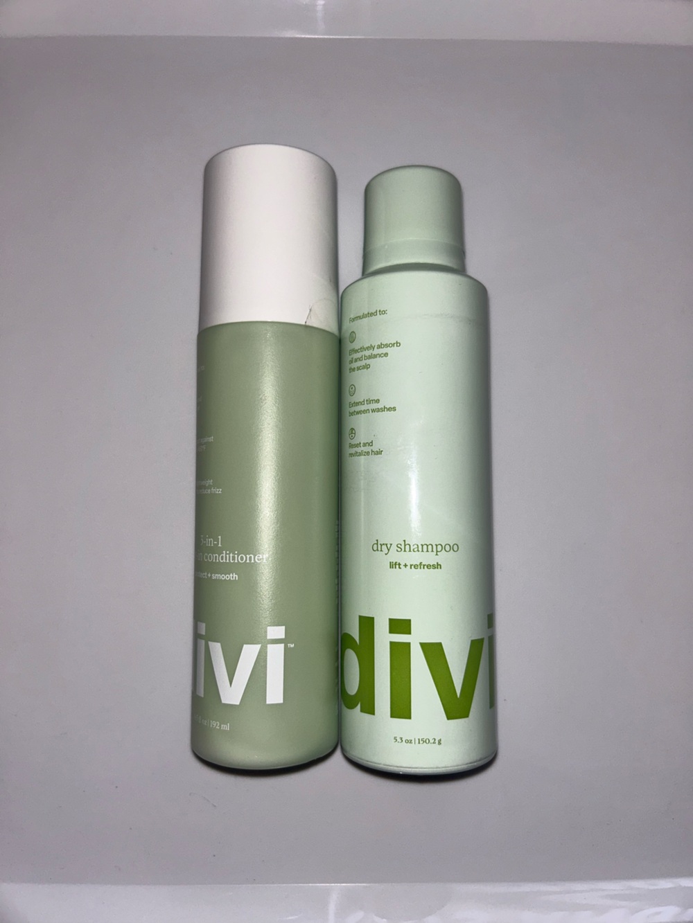 divi - 2 products!  Leave-In Conditioner and dry shampoo - NWT